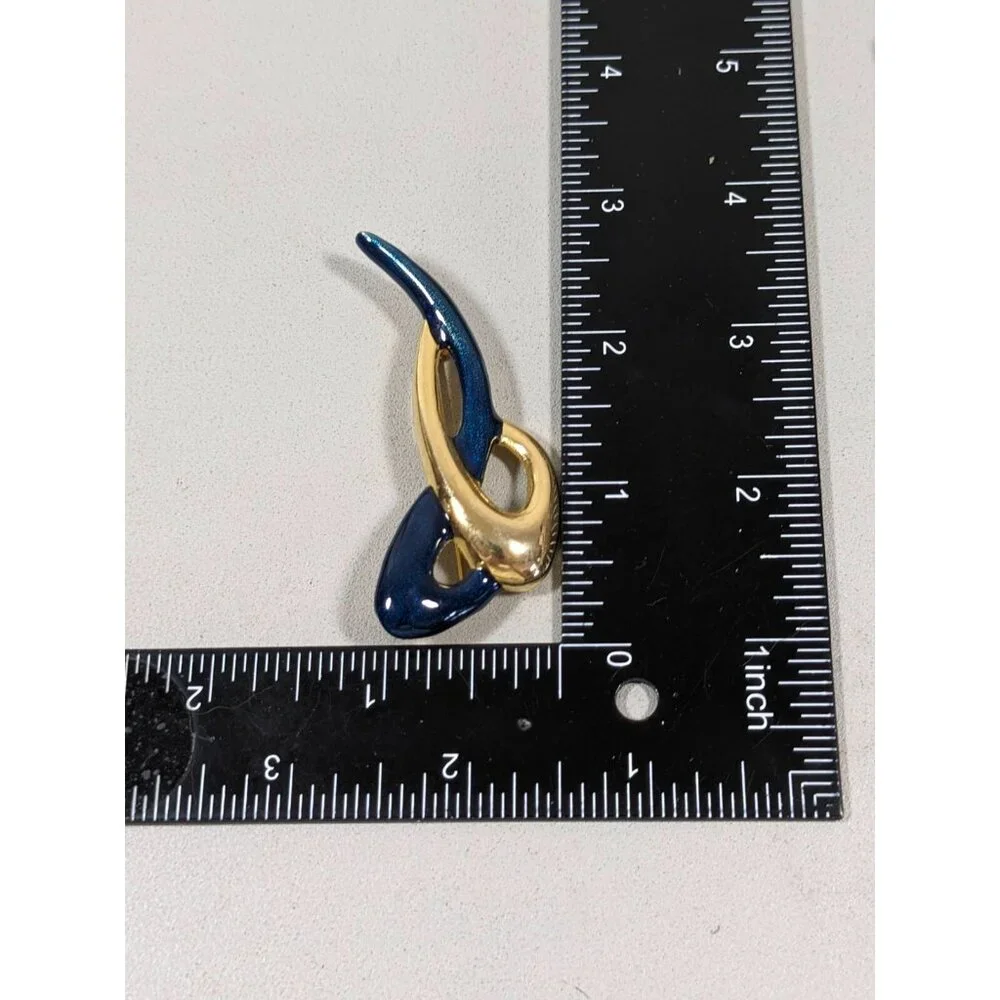 Vintage‎ Gold Tone Blue Enamel Twist Knot Curved Bar Pin Brooch